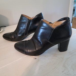 Naturalizer Black ankle boots